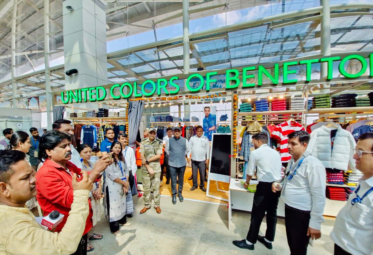 AAI_Official's tweet photo. #AAI aims to cater Modern Amenities and Top-tier Services to the passengers across its Airports. In line with this vision, @benetton_india’s New #RetailOutlet has been inaugurated at #BhopalAirport @aaibplairport.
This Newly Inaugurated Facility is located in the Airport's Check-in Area and will offer Travellers the opportunity to shop for vibrant, stylish & high-quality clothing accessories.
@MoCA_GoI, @RamMNK, @mohol_murlidhar
