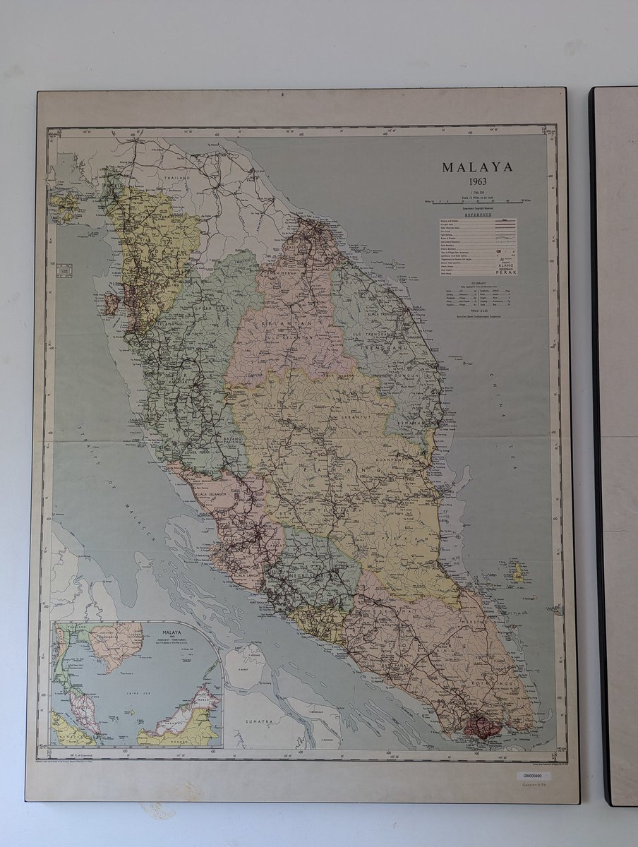 Fascinated with these maps of Singapore and Malaysia of a bygone era, which I found at the former Bukit Timah Railway Station. The latter shows the old rail lines of Singapore that once connected the city-state with KL. Sad to think how this has become a relic of the past.