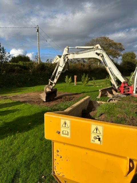 tregarton's tweet photo. Little Meadow saw pitches 79-83 extended and leveled, while Spring Meadow's pitches 132 and 133 got bigger and landscaped. Pitches 40-45 and 111-113 have been levelled. Over 200 meters of trenches and ducts were laid. #tregarton #Landscaping #camping https://t.co/x72rEt34cj