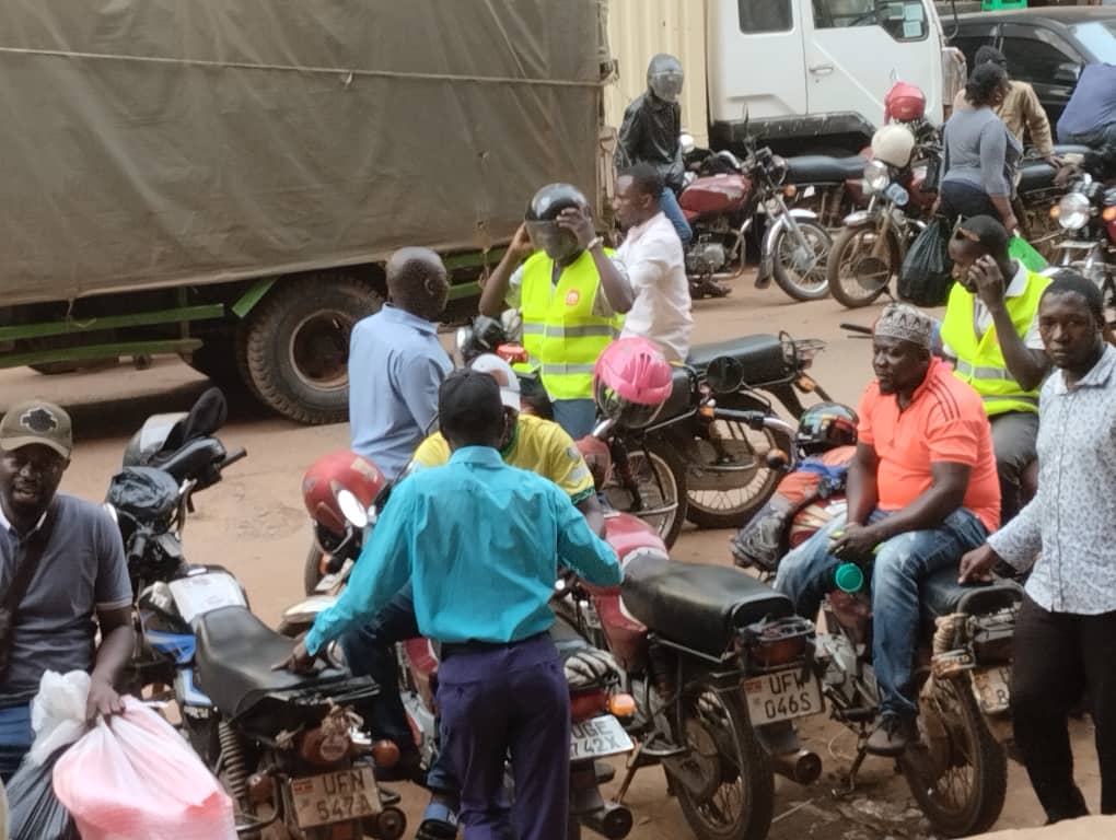 MioneUganda's tweet photo. We are continuing with our brand awareness campaigns.  Giving back to the Boda boda  communities around us to enhance safety on our busy delivery routes. One reflector jacket at a time #MioneReflectors 
#HappyNovemberMioneSales #MioneUg #MioneU1 #TheOneForU https://t.co/5VDVrkEcB0