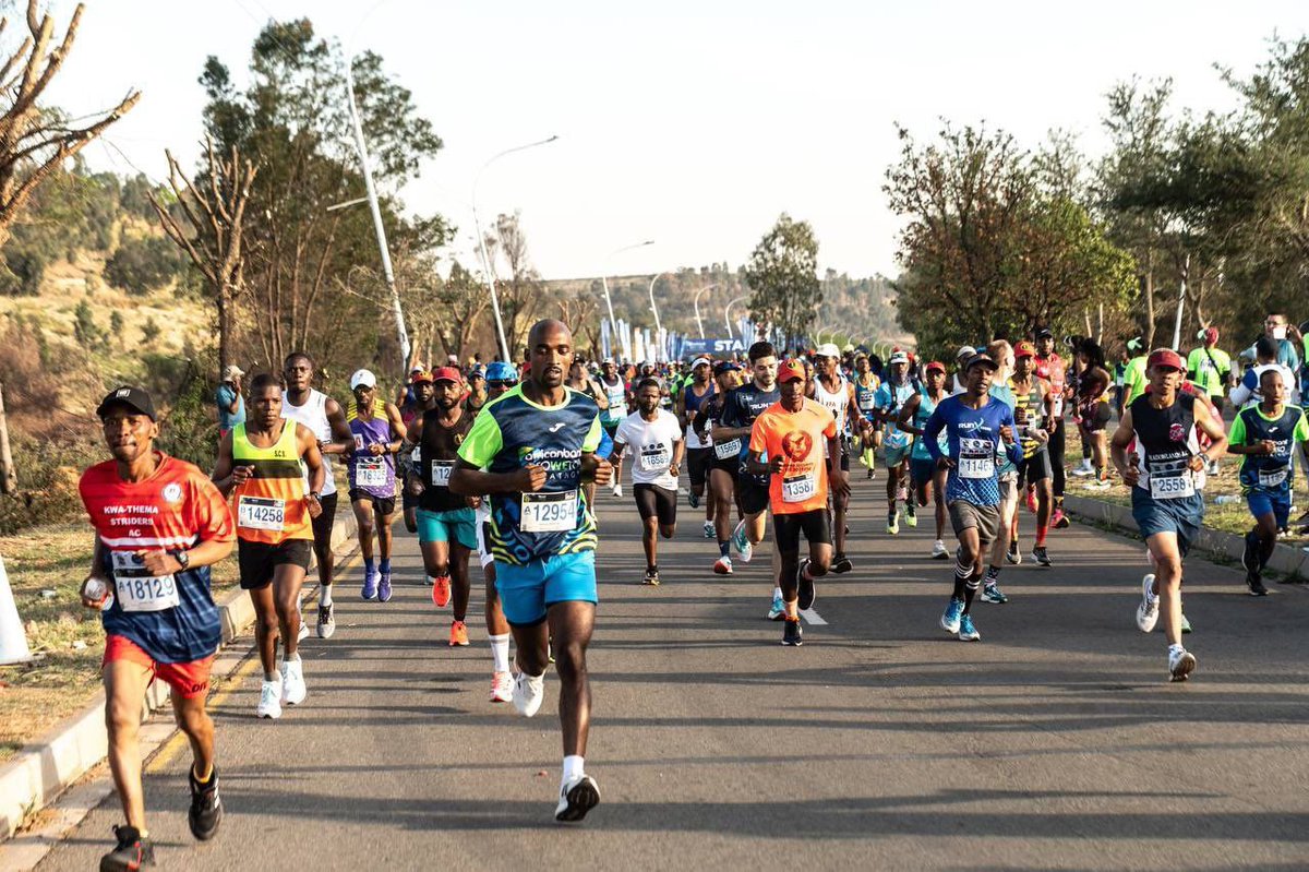 TaMshodz's tweet image. Man big ups to the @AfricanBank Soweto Marathon  runners and the winnerrs!!! Nisebenzile guys so proud of yall!! You showed heart and had the audacity to conquer the peoples race with the bank that backs you!! #ABSM24 #AfricanBank Ziyakhala ke manje 🔥
