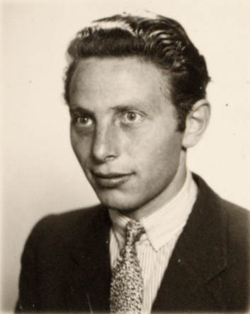 3 November 1911 | A Dutch Jew Simon Cune, was born in Amsterdam.

In March 1944 he was deported to #Auschwitz. He did not survive.