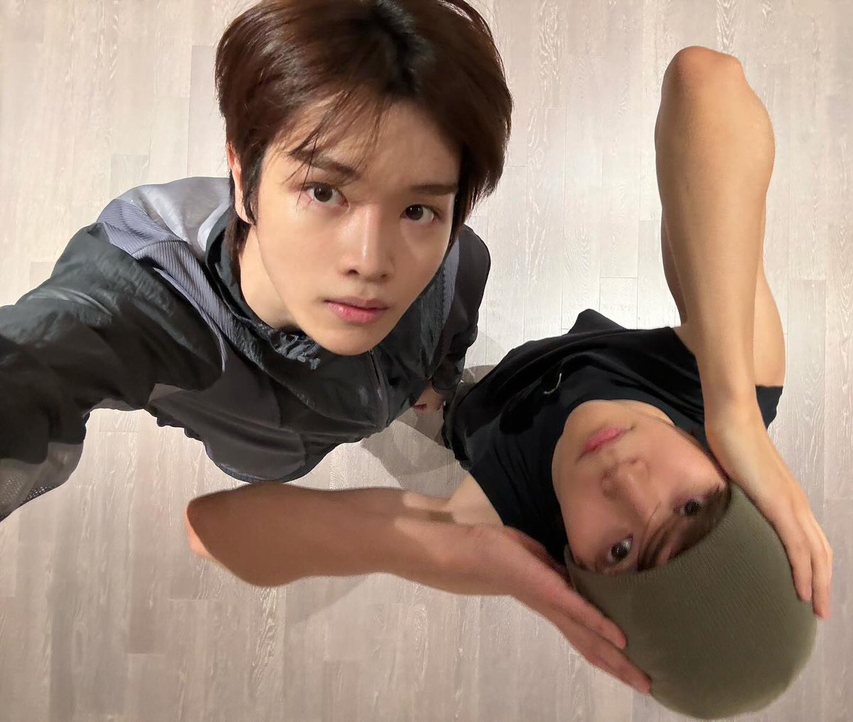 izz_zx's tweet image. 241103 #성찬 라이즈 인스타 🧡 

Dumb n Dumber