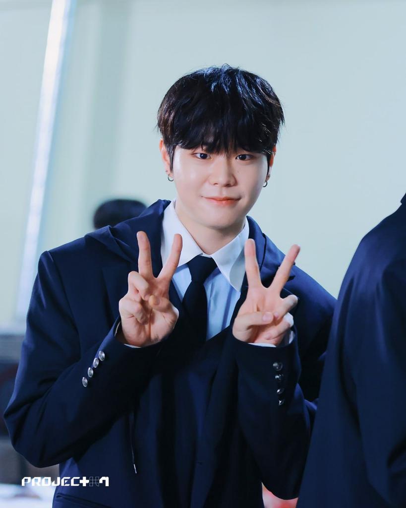 cofficialbabe's tweet photo. lee eunsuh, I love you very much and will always support you. Your fans will take care of you. Thank you for being there.

당신의 목소리는 너무 아름다워서 항상 듣고 싶습니다. 당신은 열심히 일하고 있습니다! 감사합니다 💕

#LEEEUNSUH #이은서 #PROJECT7 https://t.co/UOOQZ0zuFa