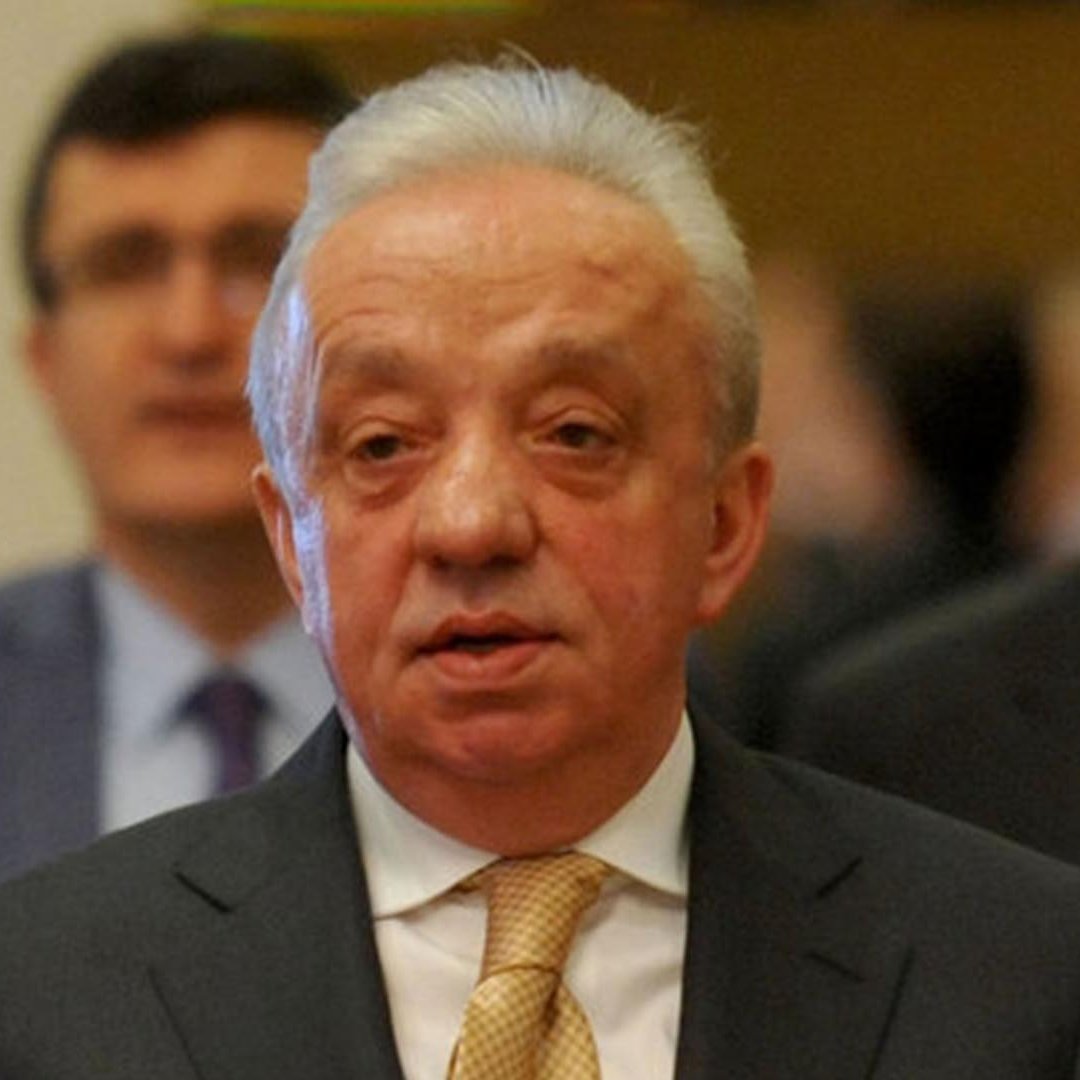 Stratejik öneme sahip olan ve Türkiye’nin birincil alüminyum üreten tek tesisi Seydişehir Alüminyum, Cengiz Holding'e satıldı. 

-Sözcü