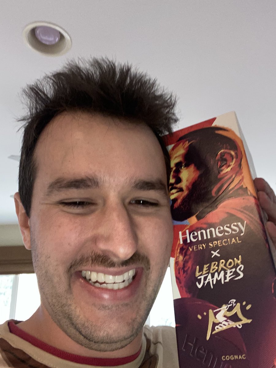 dillonrb7's tweet photo. Let the LeBronessey talk tonight thank you @realchrisharden for the best Xmas gift ever @KingJames @Hennessy https://t.co/zWfnyqctGq
