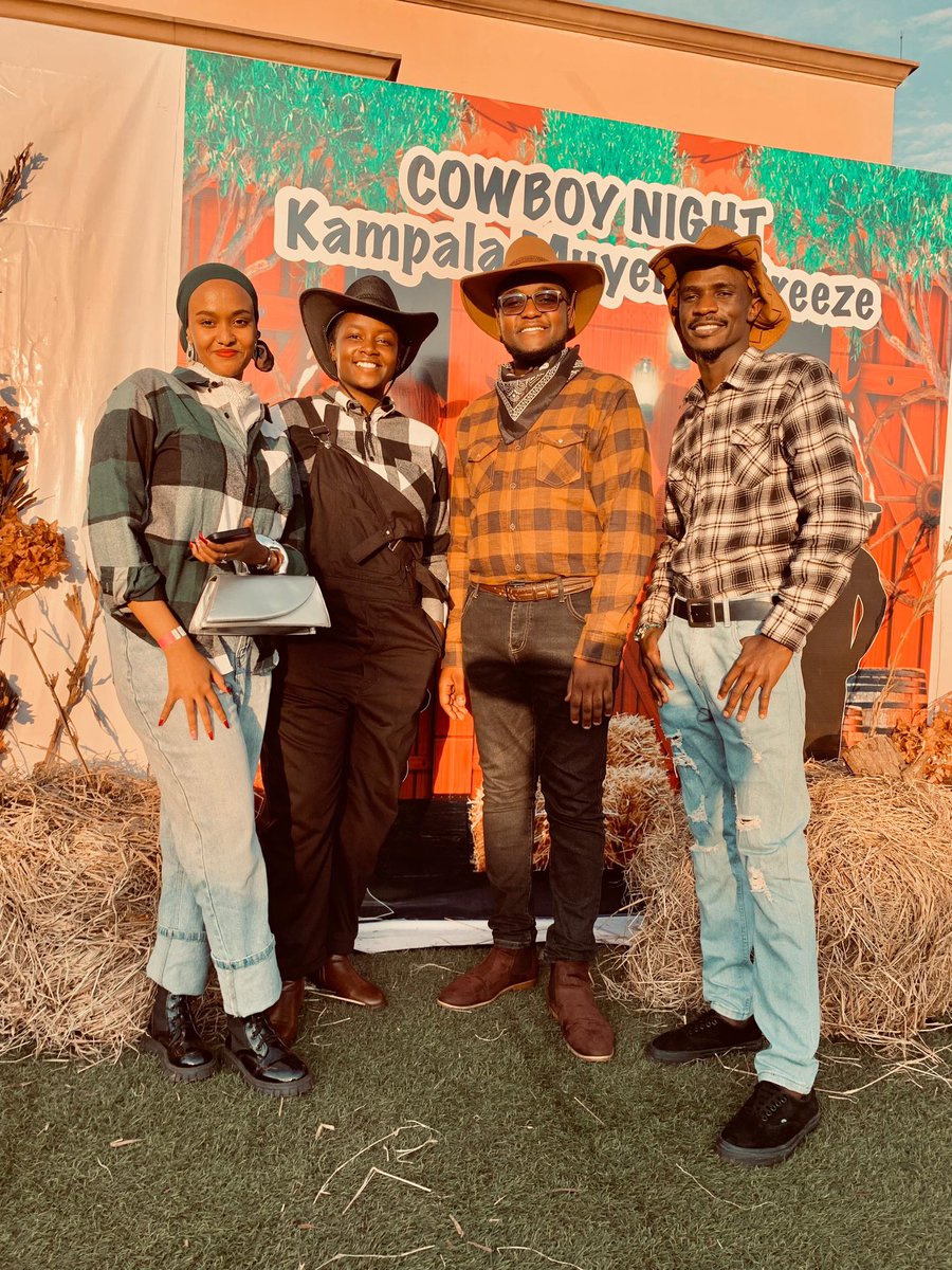 RotaractClubVU's tweet photo. How did you spend your Friday, we spent ours with our mother Club @MuyengaBreeze at the Cow Boy Night. We Rocked
#WeAreRacVu
#CowBoyNight https://t.co/BpDjNiBxGl