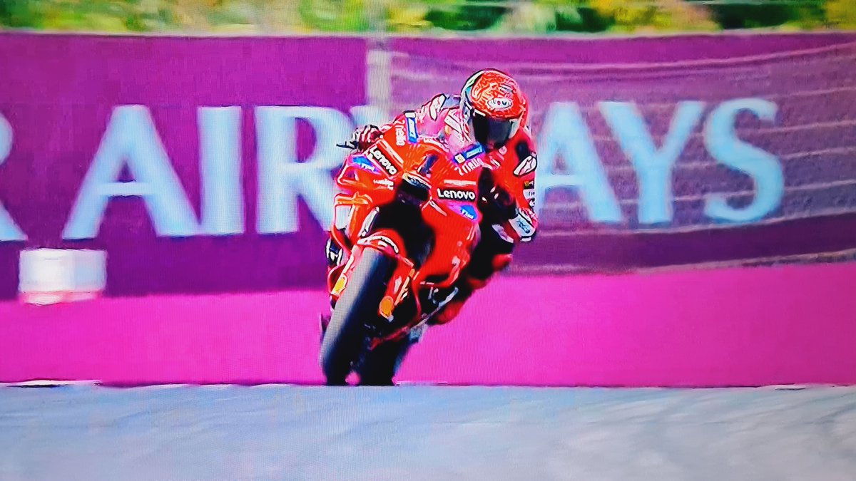 zHenjo99's tweet photo. Per Pecco vittoria numero 28 in #MotoGP 

Solo 6 piloti nella storia hanno vinto 10 gare in stagione. 
Oltre #Bagnaia ci sono le leggende Agostini, ValeRossi, Marc Marquez, Stoner e Doohan

#MalaysianGP #SkyMotori #3Novembre https://t.co/mMsqWac8aW