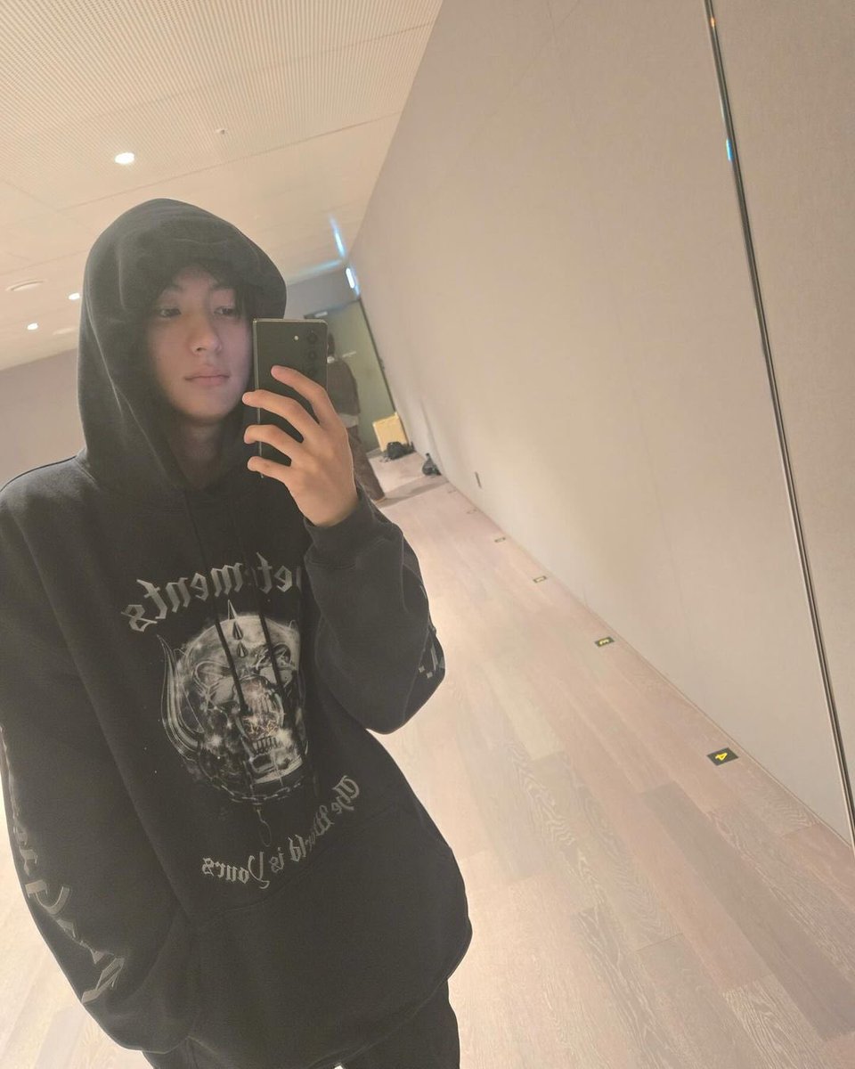 brachioo321_'s tweet photo. 찬영아아ㅏㅜㅜ🫰🏻 https://t.co/IJ0jf6Oa13