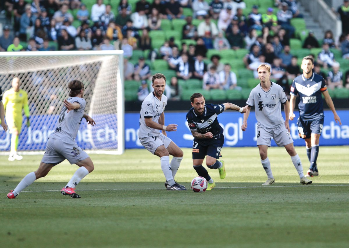 sportingwall's tweet image. Melbourne Victory came back from 0-1 down to secure the 3 points with goals from Daniel Arzani , via the penalty spot and an absolute stunner from Reno Piscopo. That's back to backs wins for the Victory and 2nd spot.
 @gomvfc 2 v 1 Macarthur FC
@aleaguemen