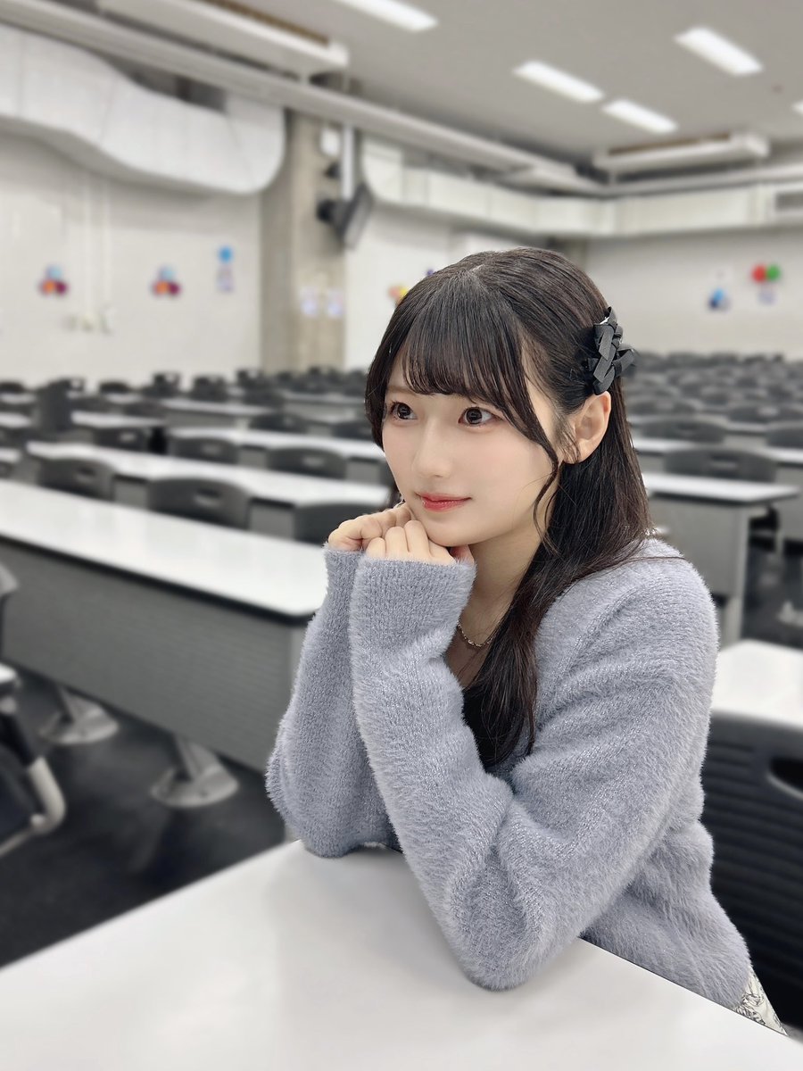 講義は真ん中からちょい後ろに座る派です