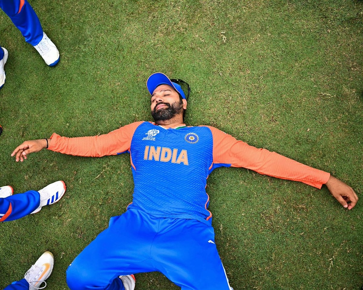 infinity161194's tweet photo. @BCCI @ImRo45 I stand with you. We've celebrated together in the T20 World Cup wins and all the series triumphs, and I’m here supporting you today as well. Winning and losing is part of the game. my best wishes to the entire team for the upcoming BGT against Australia! #INDvNZ https://t.co/2ctqD5OfUr