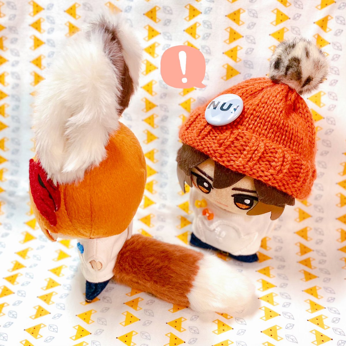 UKKEさん(<a href="/_0_u_0/">UKKE</a>)のきつねちゃんセット届きました🦊✨

ふっかふかのおっきなお耳としっぽが可愛いすぎる〜〜〜！先生もふかふかの誘惑に耐えられずついつい毛並みをなでなで…

滑り込みでしたがお迎え出来て良かったです、ありがとうございます〜！