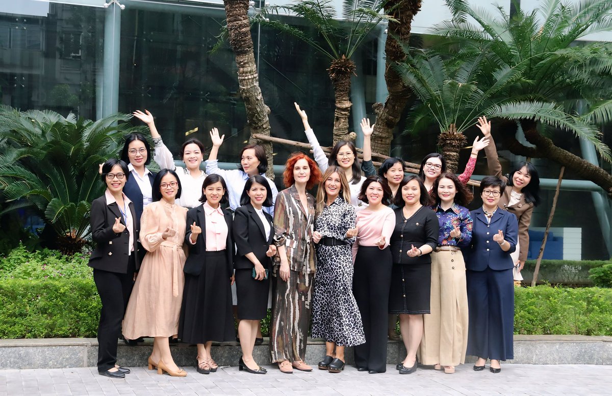 AnAFDVietnam's tweet photo. Training on Leadership in the context of Innovation & Digital Transformation for Female Managers at #ElectricityofVietnam by #AETS under @AFD_France's financing. We are working on Gender in Energy sector ! https://t.co/bSyPIoPm29 https://t.co/q3TvJbpfgB