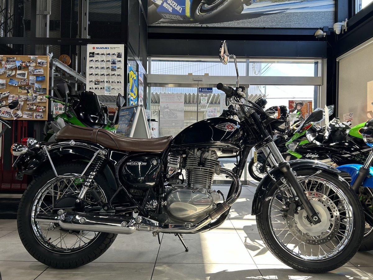 MFD41264038's tweet photo. W250/KAWASAKI
走行距離:16,582km
逆輸入車!希少なWシリーズ!
前後タイヤ新品交換してます!
レトロなデザインでSRやメグロ好きの方にも
おすすめ出来る1台です!🏍️
希少な車両になりますのでお早めにご検討ください!
https://t.co/m54w8QE08J
#KAWASAKI #W250 #エストレヤ https://t.co/PLY6wZ6AxG