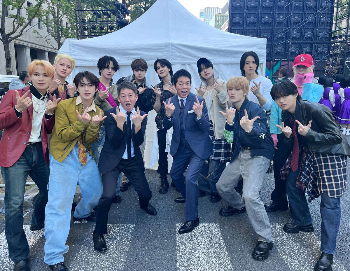 official_jo1's tweet image. [📸] #御堂筋ランウェイ2024

ご一緒させていただいた
#今田耕司 さん #サバンナ高橋 さんと！

ありがとうございました✨

#JO1