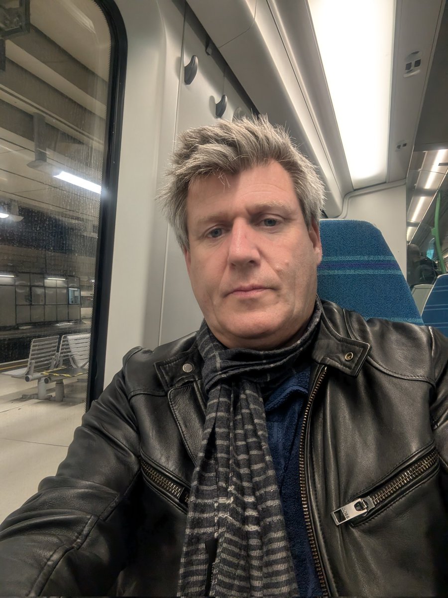 ESONEULB tweet media