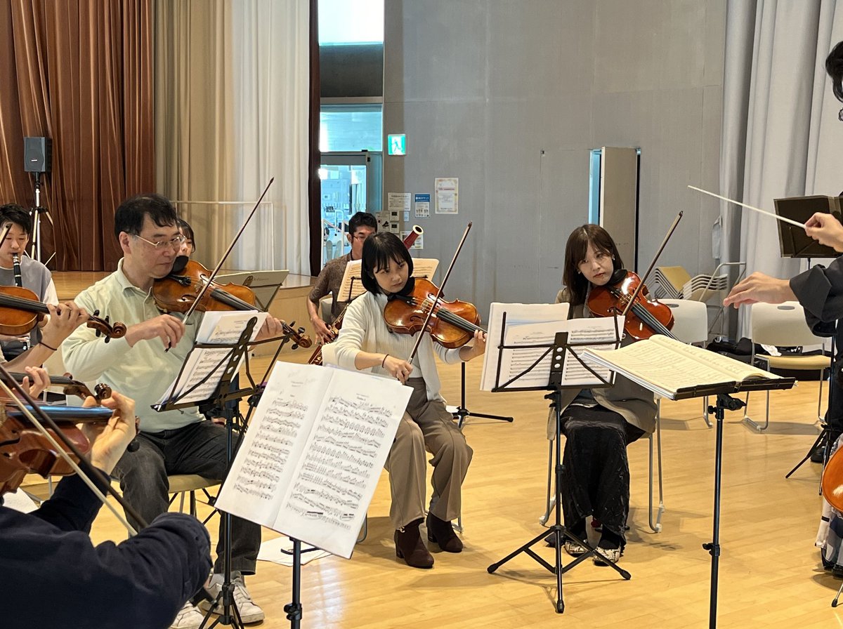 IrisChamberOche's tweet photo. 【11/3練習記録】
今日は弦楽器、特に低音が充実していて、ハーモニーを作りながら練習ができました🌸
モーツァルトの明るい響きがしっかりと出てきていて、本番の演奏がとても楽しみです！ https://t.co/qL3GsVClKF