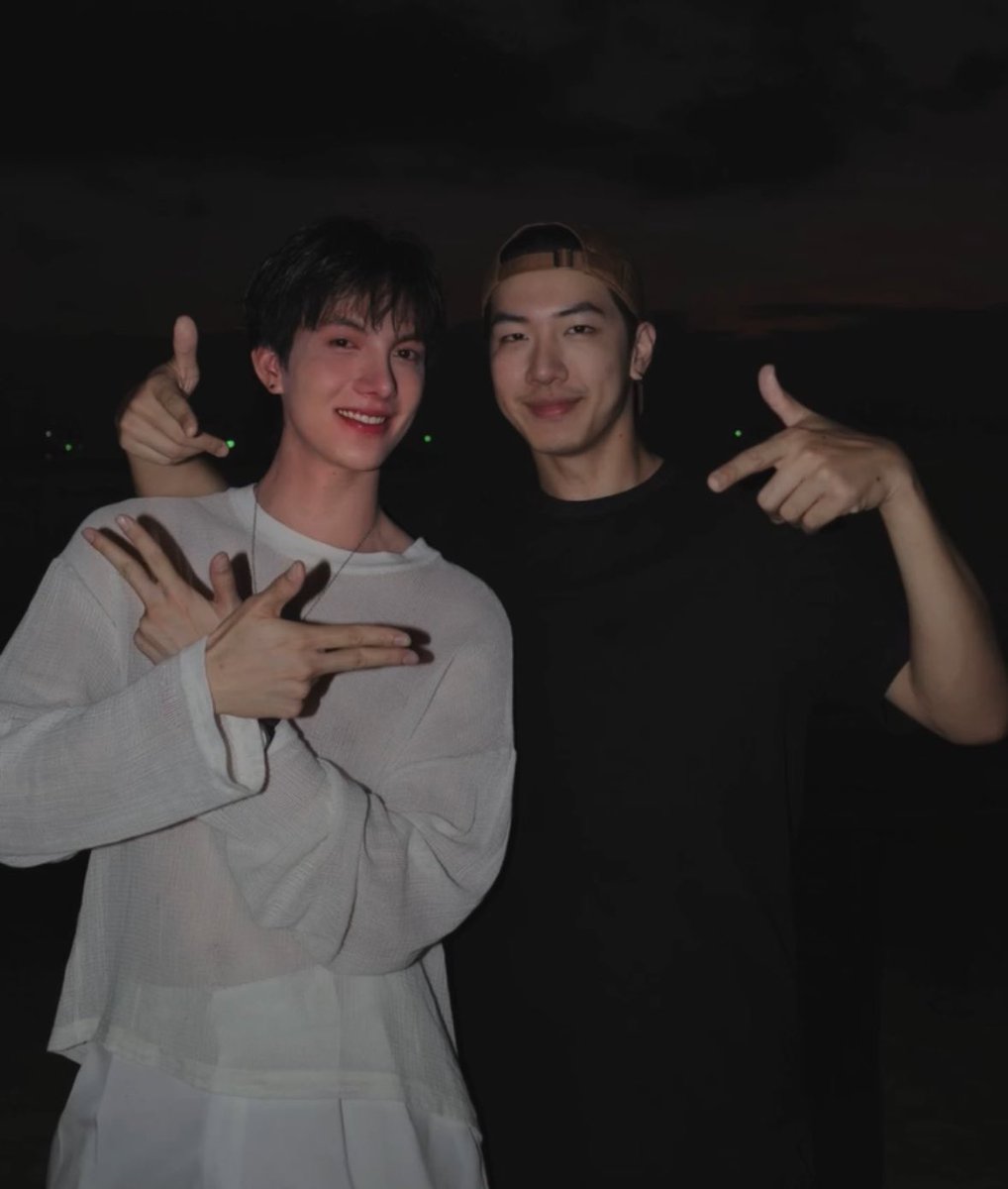 8Stay0325's tweet photo. Indirectly confirmed that Pong and Tong are together... the way they refer to each other as "special" 🥺 whenever and however they want to confirm, we're so happy for them and that they found their special someone

#PongTong #TongThanayut #pong_psk #พงต๋อง https://t.co/q2dpR0TKUi