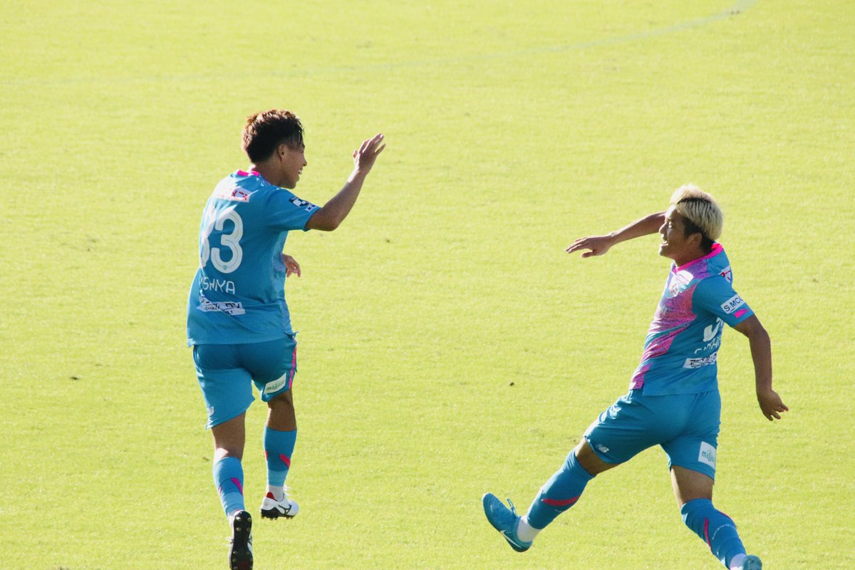 fumikun0203's tweet image. ゴール決まってウッキウキの西矢と堺屋が可愛すぎたので見てください🥹

#サガン鳥栖 #西矢健人 #堺屋圭介