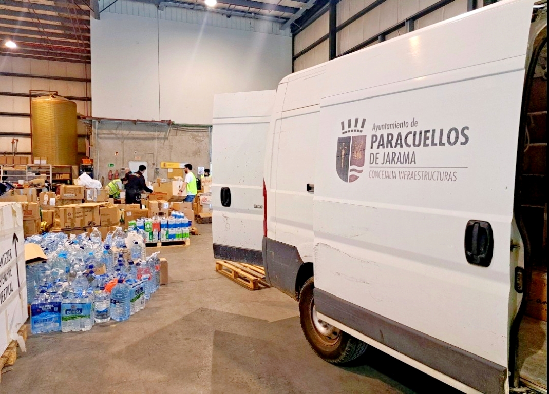 PARACUELLOS DE JARAMA
- RECOGIDA SOLIDARIA POR DANA.
- LA SOLIDARIDAD DE L@S CIUDADAN@S PARACUELLENSES
Algunas imágenes de la solidaridad de l@s vecin@s de #ParacuellosDeJarama por los terribles daños ocasionados por la Dana 
facebook.com/share/p/L7XQXu…

<a href="/OndaCeroCoslada/">Onda Cero Coslada</a> 102.0 FM