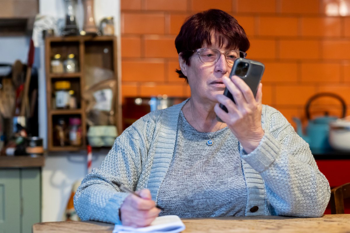 ⚠️SCAM WARNING!⚠️ 

If you receive a text asking you for your bank details in order to receive a cost of living payment,  please be aware this is a scam.

For financial support you can visit a One Stop Shop, call us on 0800 953 7778 or visit orlo.uk/Cost_Of_Living…