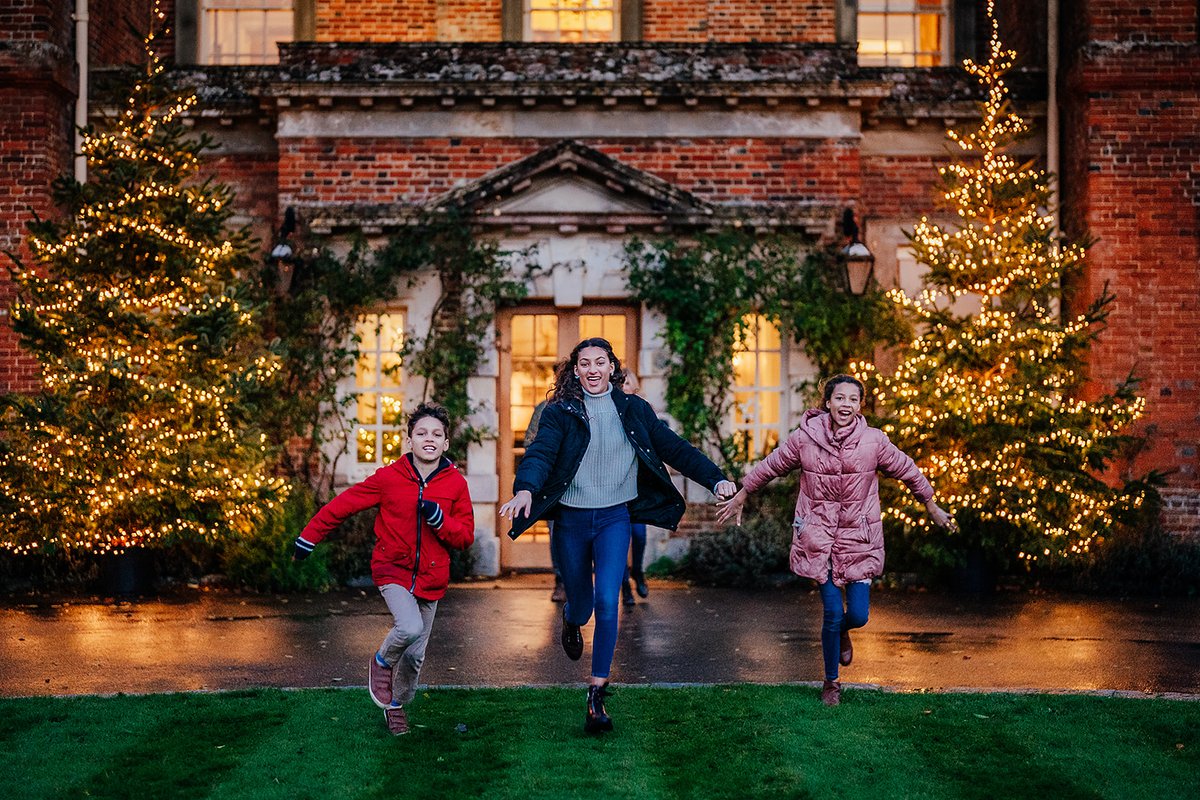 October half term may be coming to an end but the countdown to Christmas is on! 

🎄Take a festive break and plan a Christmas holiday to Hampshire or find out what’s happening in the county during the yuletide season: visit-hampshire.co.uk/things-to-do/s… 

📷Lainston House Hotel
