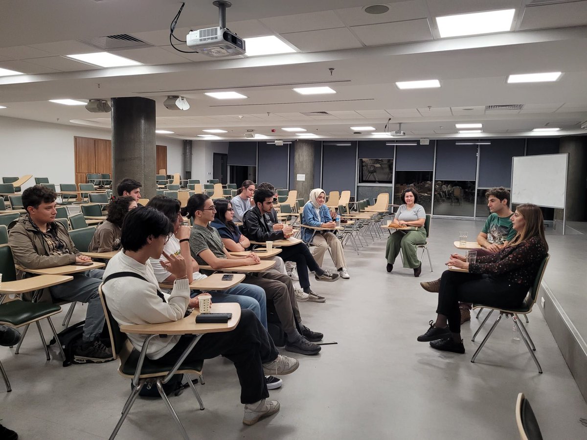 AlbatrosKoop's tweet image. MEF Üniversitesi Mühendislik Fakültesi öğrencileriyle buluştuk! 🤗

💻 🤝 Öğrencilerle bilişim sektörü ve iş hayatına dair kooperatifleşmenin önemini konuştuk ve soruları yanıtladık. Verimli ve güzel bir söyleşi oldu.

Dr. Öğr. Üyesi Tuba Ayhan&apos;a teşekkürlerimizle... 🙌