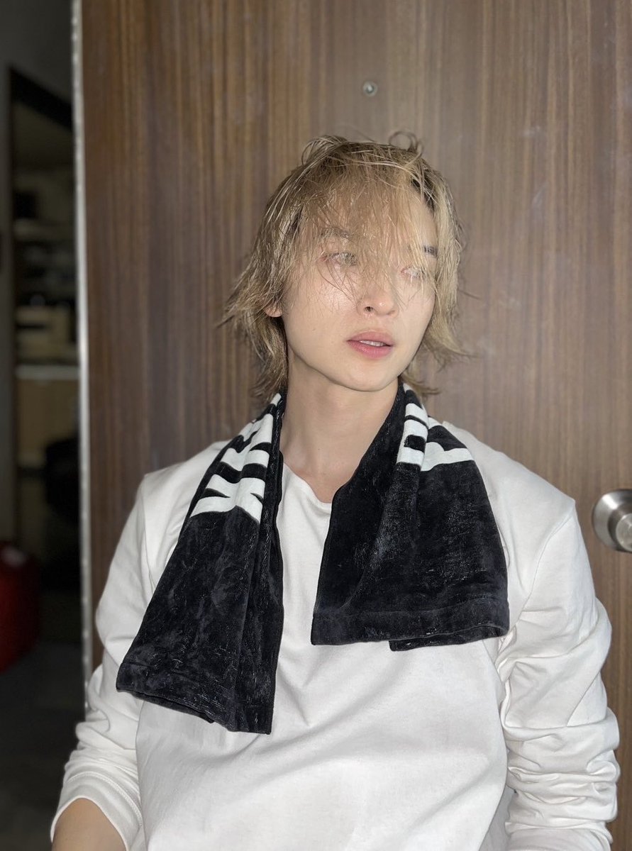 anokuzu_tbs's tweet photo. 🥊𝐑𝐨𝐮𝐧𝐝𝟓 𝟏𝟏/𝟓 ﾖﾙ𝟏𝟎時💙
#あのクズを殴ってやりたいんだ

シャワー後の海里のオフショットいただきました😳💓
Instagramでは別カット公開中🫶

❣️今ならTVer全話無料配信中!!
https://t.co/KsyG8bnBwi…

#あのクズ #玉森裕太 #クズきゅん https://t.co/T2lixzC9Nh