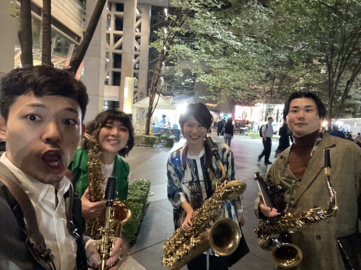 HC_SQ's tweet photo. 先日、国際フォーラムで開催された【東京味わいフェスタ2024】（東京都主催）で演奏させて頂きました🎷東京産の野菜大集合の素敵イベントでした！

今回はオート史上初のソプラノ永田！！アルトはミサキングをお迎えした激レア編成でした！告知なしに観れたあなたは超ラッキーありがとうございました笑 https://t.co/d1PPgkKRE4