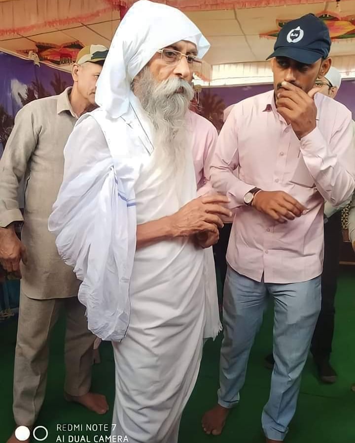 Jai gurudev 🙏 🌸 🌸 🌺 🌻
बिना गुरु सेवा न मेटे, मोह माया के पाप।
कहे कबीर गुरु के बिना, नहीं मिलत है जाप।
DKY LMP
KHERI UP
जय गुरुदेव
मानवता सबसे बड़ा धर्म है
#संत_उमाकांत_जी_महाराज