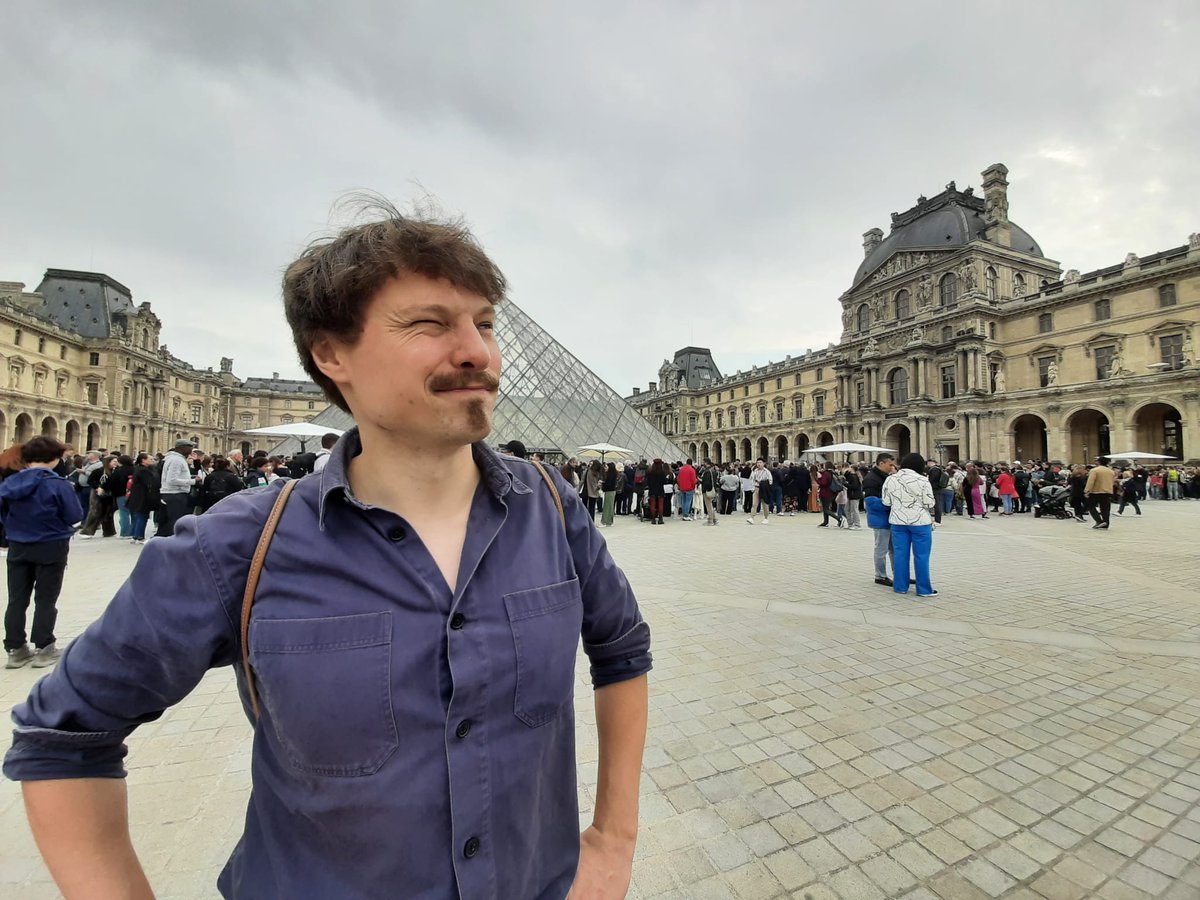 vote fürs nächste game, unangenehme bilder aus dem paris urlaub und mich unangenehmen typen noch oben drauf. jetzt LIVE
-&gt; twitch.tv/tonimarony32