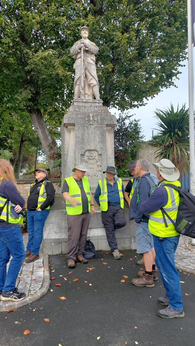2KSLI_DDay's tweet image. The author and friends walked the route of 2/KSLI on D-Day this month, covering the actions of the battalion on this critical day 🪖 

Please do have a read, and support the @SoldiersofShrop 📚 

amzn.eu/d/8Znl8ly

#militaryhistory #DDay #KSLI #History