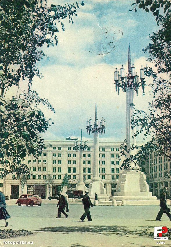 Architektura PRL 💙💛 tweet media