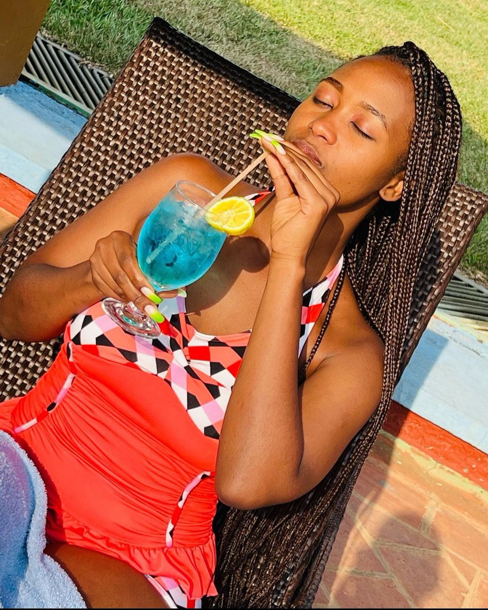Igongocc's tweet photo. What are Sundays for? #SundayPoolsideChill is back! Get ready to immerse yourself into music while you relish the delicacies.
#VisitIgongo https://t.co/2pY7zbnWAb