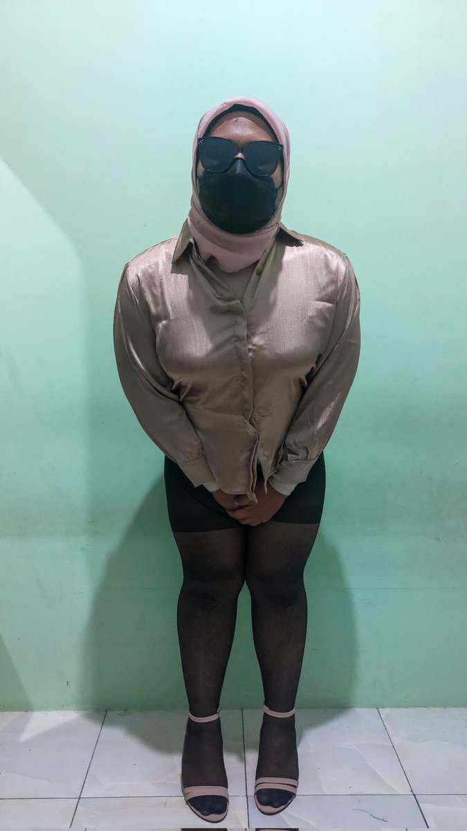 nnandrna14's tweet photo. Brownies🤎#crossdresser #crossdresshijab  #crossdresserjilbab #crossdresserjakarta #crossdresserbandung  #crosshijabers #cder #cderbot #cdermuslimah #cderjilbab #cdersurabaya #cdersemarang #sissy #crotinhijab #bacolhijab #bacoljilbab #femboy https://t.co/KAwj9URnsG