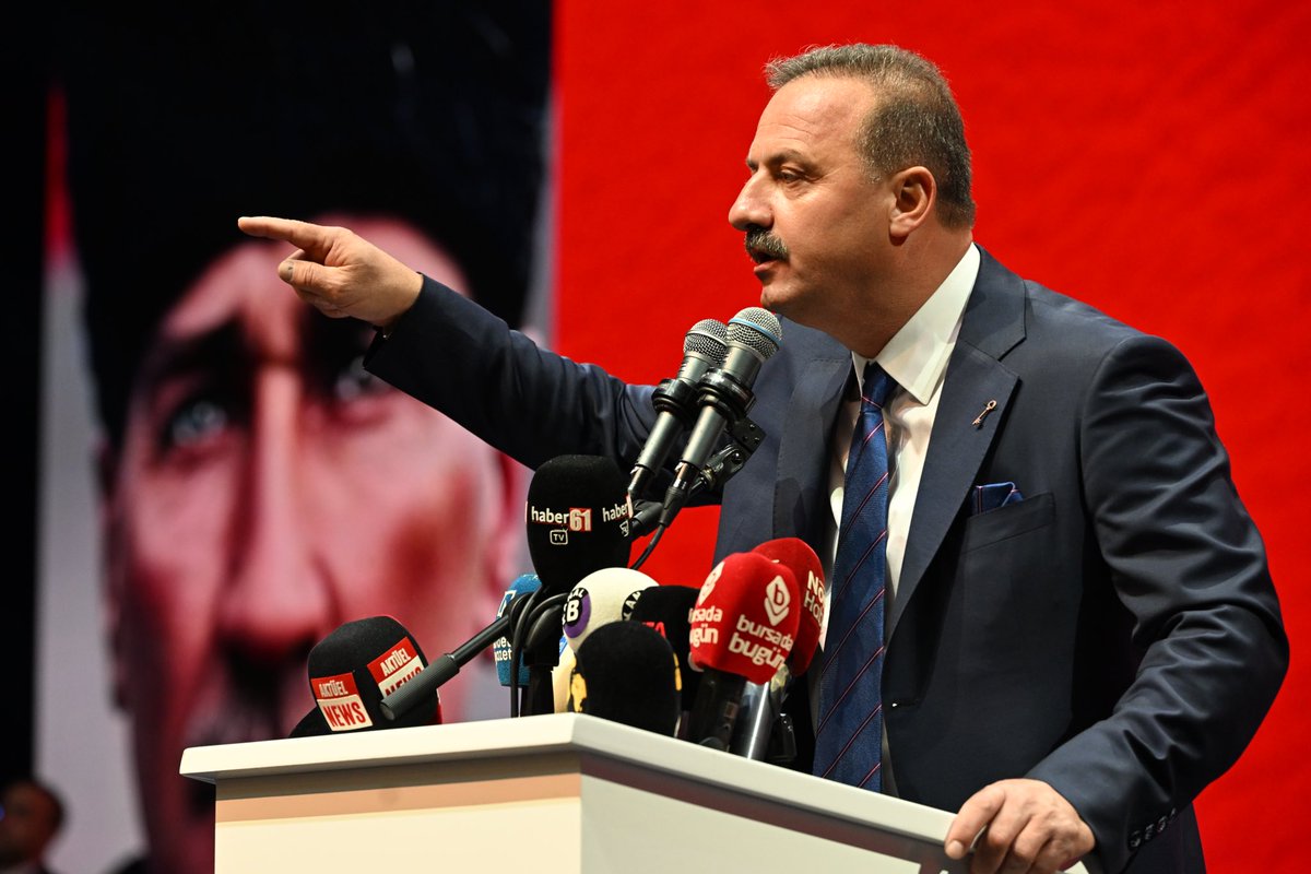 Cesaretle örülecek yarınlara, her adımıyla geleceğe iz bırakacak büyük bir ATILIMIN  “A”sı. 

Sadece bugünü değil, gelecek nesilleri de aydınlatacak, yorulmadan, duraksamadan hedefe yürüyen ADANMIŞLIĞIN “A”sı. 

<a href="/yavuzagiraliog/">Yavuz Ağıralioğlu</a> <a href="/anahtarparti/">Anahtar Parti</a>