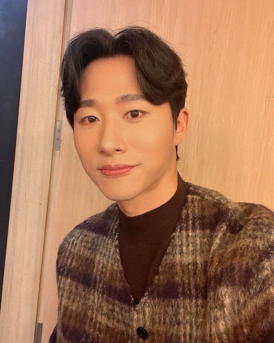 241103 굿맨스토리 인스타