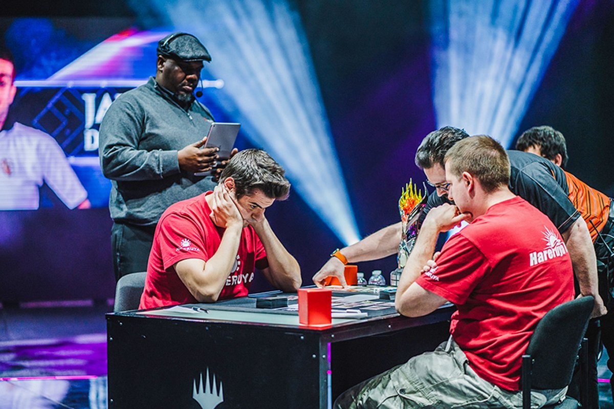 Simon Nielsen (@mrchecklistcard) on Twitter photo In 2018, these two guys met in the finals of the World Championship.
6 years later they both win a World Championship in a back-to-back weekends!
Congrats to <a href="/urlichmtg/">Grzegorz 'Urlich' Kowalski</a> for taking down the Flesh and Blood Worlds in Osaka!! In 2018, these two guys met in the finals of the World Championship.
6 years later they both win a World Championship in a back-to-back weekends!
Congrats to <a href="/urlichmtg/">Grzegorz 'Urlich' Kowalski</a> for taking down the Flesh and Blood Worlds in Osaka!!