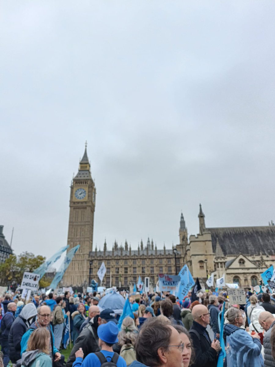 sascampaigns's tweet image. ✊Today we came together for one reason and one reason only - To March For Clean Water ✊

Is it really too much to ask? Thousands joined from communities across the country, to say to Keir Starmer, CUT THE CRAP.

#endsewagepollution #sickofsewage #sewage #saveourseas