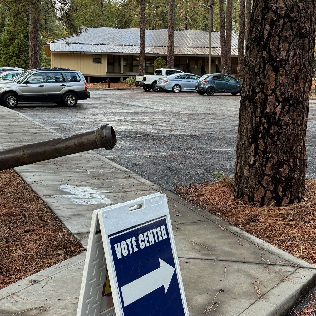Eight Vote Centers, including this one at Condon Park in Grass Valley, are open today from 8 a.m.-5 p.m.  You can also return your ballot in one of our drop boxes or in the mail: nevadacountyca.gov/3986/November-…