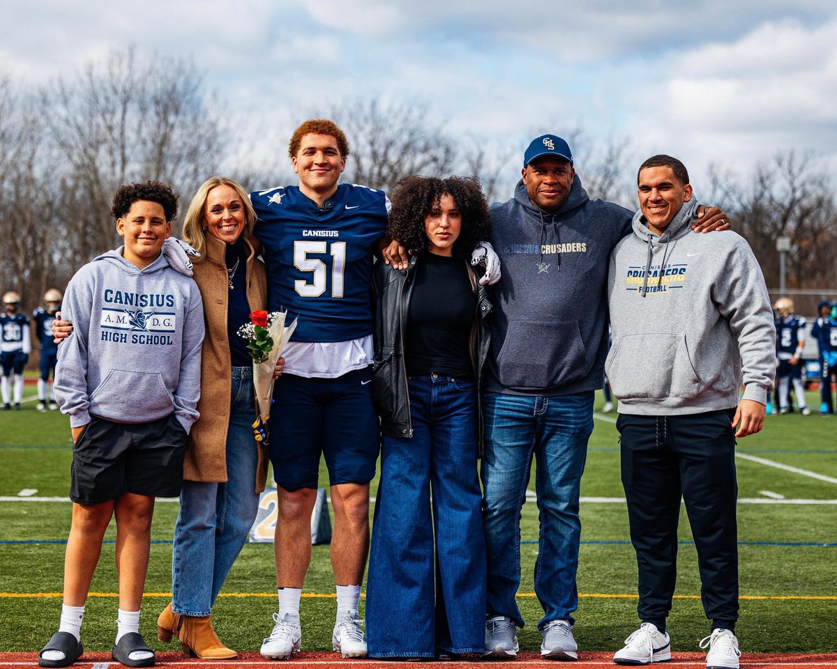 Alnutt41's tweet photo. Memories made yesterday. Our family had the chance to be on the field with @mason_alnutt50 for @CanisiusHSFB Senior Day. Wow, where does the time go?!? The team got the W and Monsignor Martin Playoffs begin in two weeks!! #FamilyTime #ProudDad #BigMas #TeamAlnutt #GoCrusaders https://t.co/xLMy5n9Gfq