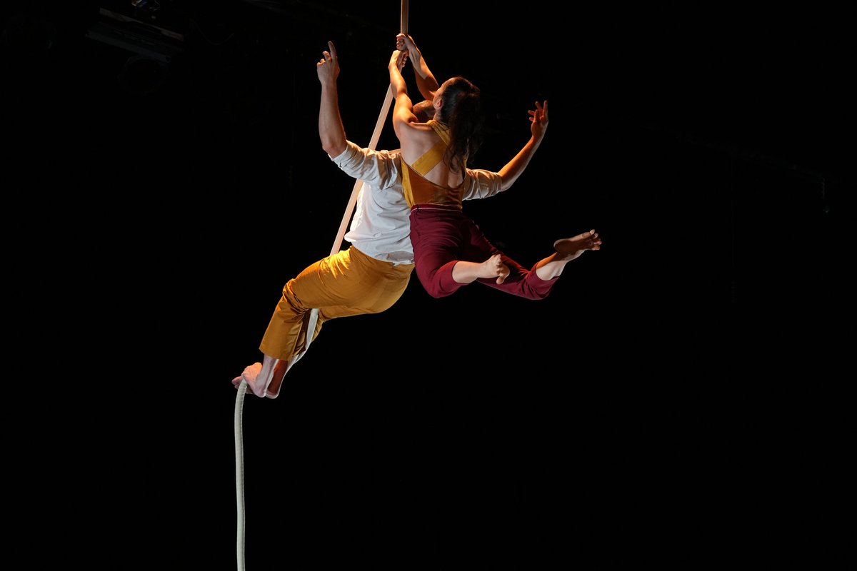 Its no surprise this duo has numerous awards!📷
We were thrilled to watch you perform and had the privilege to take part in your workshops
@natalieoleinik @joachim_ciocca
#circus #performance #ireland #show #theatre #kerry #thenationalcircusofireland