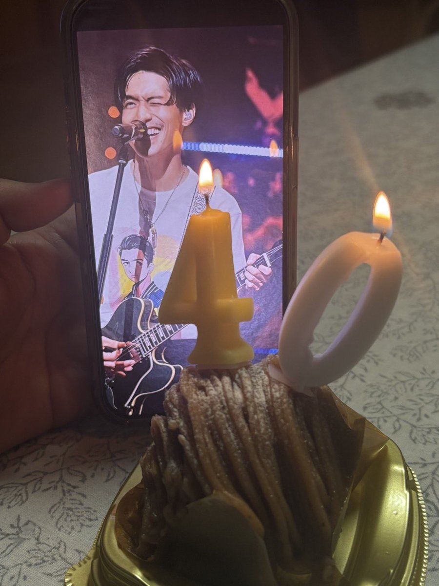 KyORyU08's tweet photo. 亮さん40歳おめでとう御座います！♡
大好きになってずっとかっこよくて
ほんとにファンになれてよかったと
思っています♡亮ちゃんが幸せで
ありますように🥳🤍💛💙
だーいすきっ💭💓👼🏻
#錦戸亮生誕祭 https://t.co/0xC0IeIFvS