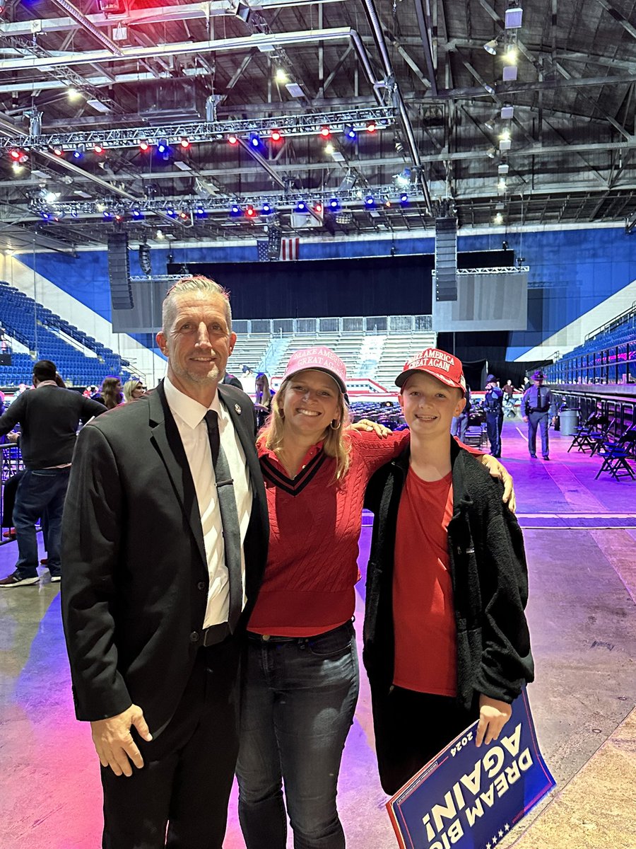 DBenedictisTony's tweet photo. Great night at work and was blessed to have my family in attendance! https://t.co/UT7gEKZOnh