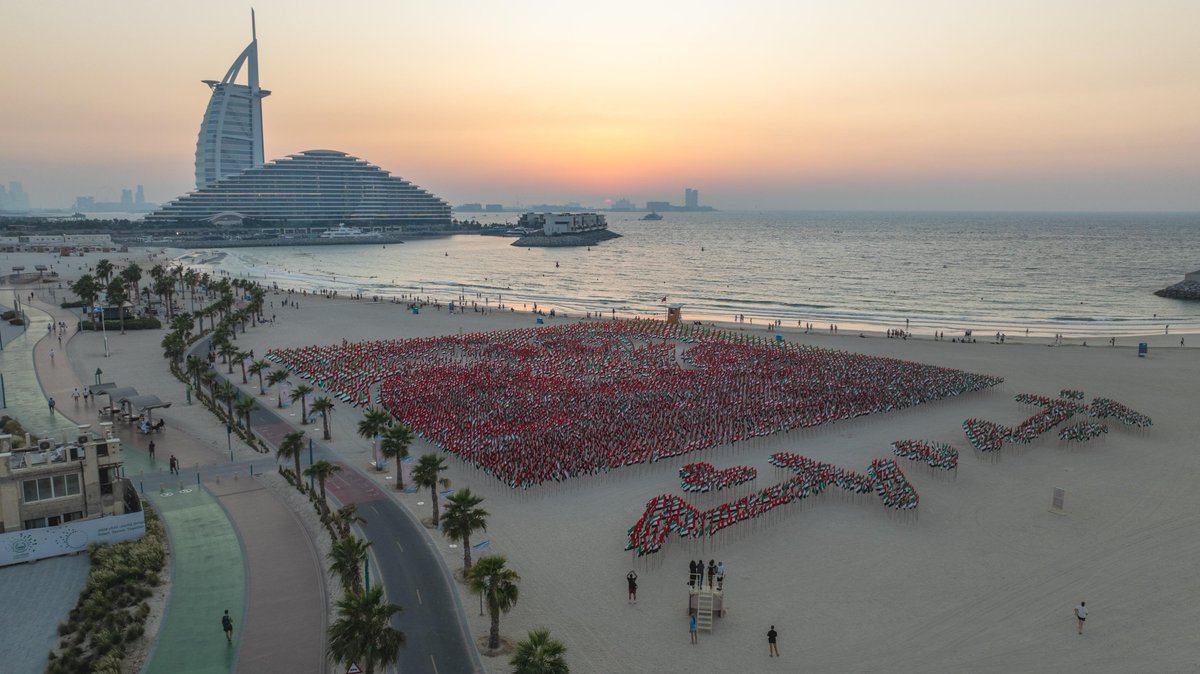 DXBMediaOffice's tweet photo. "حديقة الأعلام" في دورتها الحادية عشرة ينظّمها سنوياً براند دبي، الذراع الإبداعي للمكتب الإعلامي لحكومة دبي هذا العام في إطار حملة #زايدوراشد 

#ي��م_العلم 
#حديقة_الأعلام https://t.co/icOFwOfa8B
