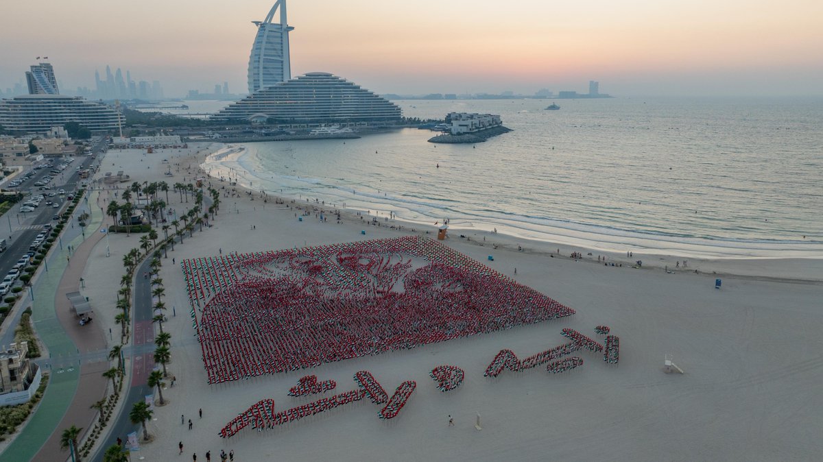 DXBMediaOffice's tweet photo. "حديقة الأعلام" في دورتها الحادية عشرة ينظّمها سنوياً براند دبي، الذراع الإبداعي للمكتب الإعلامي لحكومة دبي هذا العام في إطار حملة #زايدوراشد 

#ي��م_العلم 
#حديقة_الأعلام https://t.co/icOFwOfa8B
