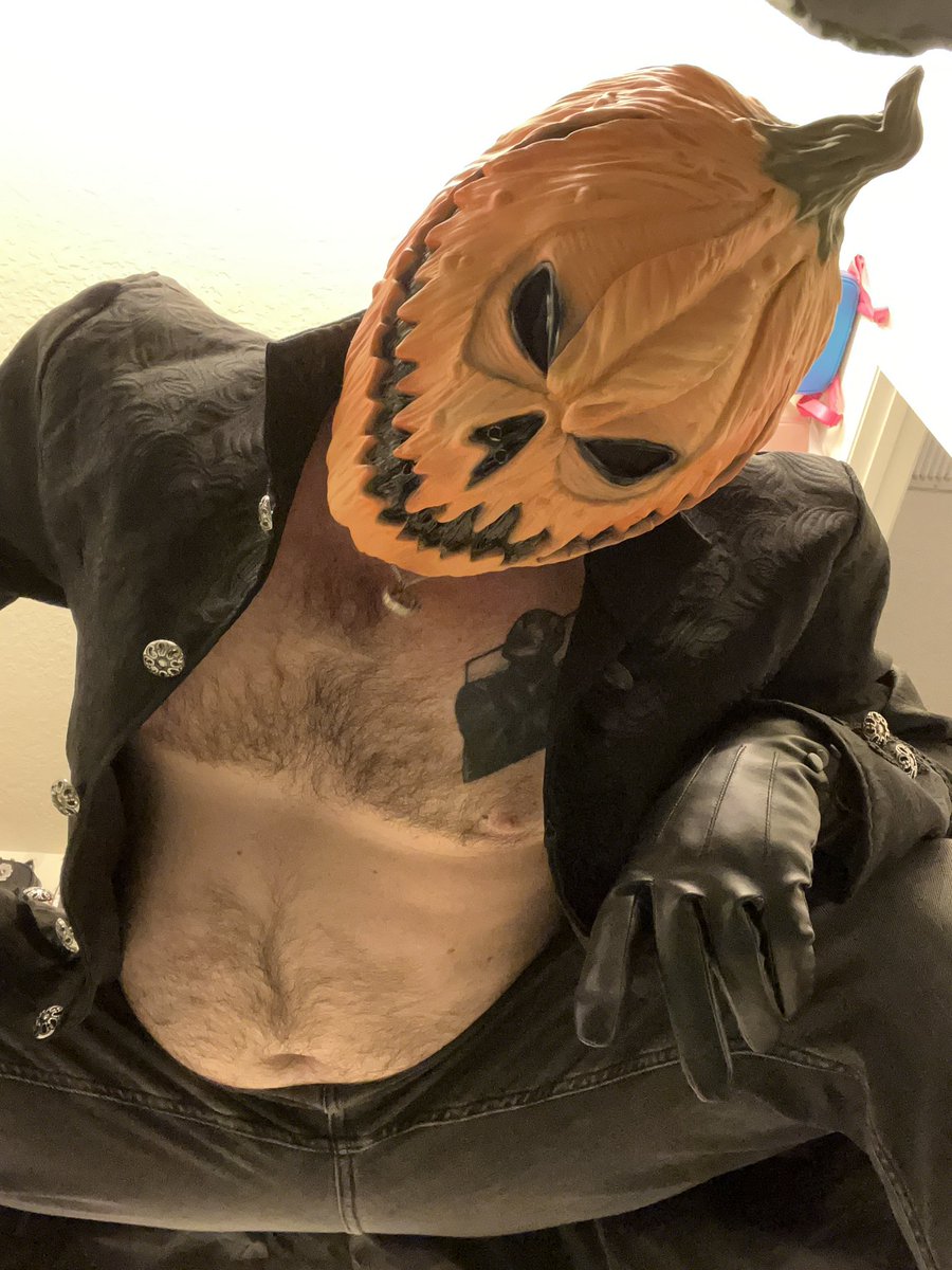 Larrybuttsexy's tweet photo. Some post Halloween Slutty pumpkin 🎃😈 https://t.co/82YywC0f4D