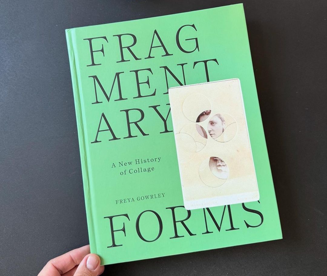 Freya_Gowrley's tweet image. I’m on @NewBooksNetwork this week, talking about my forthcoming book, Fragmentary Forms: A New History of Collage ✂️✨💚 

Listen here - open.spotify.com/episode/6m4Qij…