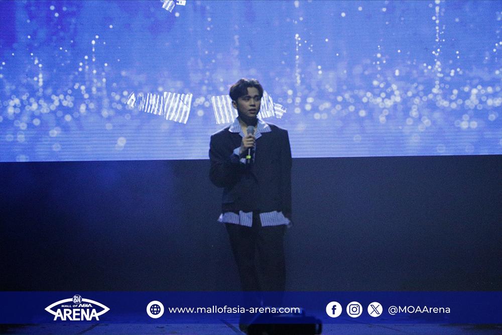 MOAArena's tweet photo. Each member of @HORI7ONofficial brought their A-game for their solo stages during  #DAYTOUR_ANCHORHIGH, shining bright under the spotlight. 🌟👏

#HORI7ON2NDCONCERTinMOAARENA
#HORI7ON #호라이즌

#HORI7ONAtMOAArena 
#ChangingTheGameElevatingEntertainment https://t.co/iBnvzzsEvl